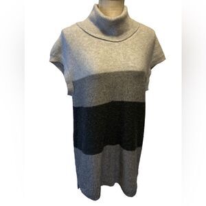 Gray striped sleeveless turtleneck sweater Medium